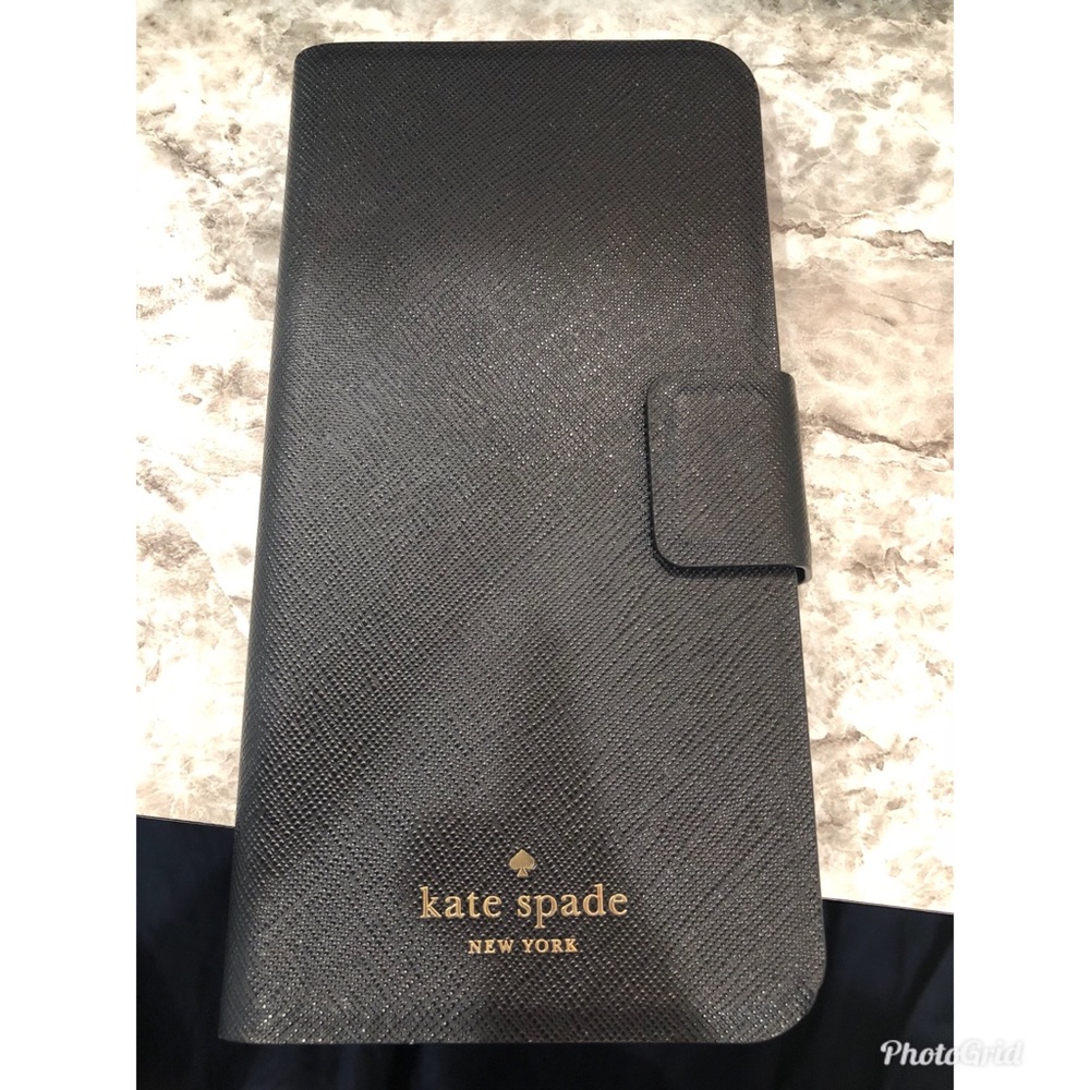 iPhone 7 Plus phone cover.